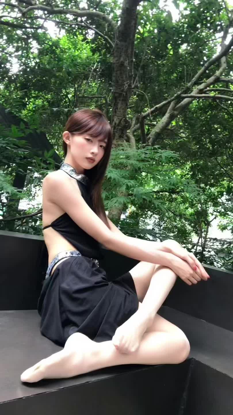 需要我提醒你现在属于谁吗 壁纸 93